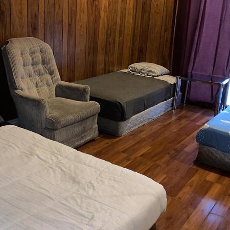 Private Rooms 5 Min Finch West Subway - York University Τορόντο Εξωτερικό φωτογραφία