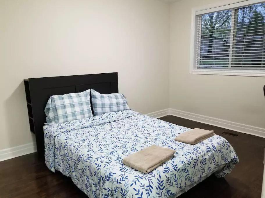 Private Rooms 5 Min Finch West Subway - York University Τορόντο Εξωτερικό φωτογραφία
