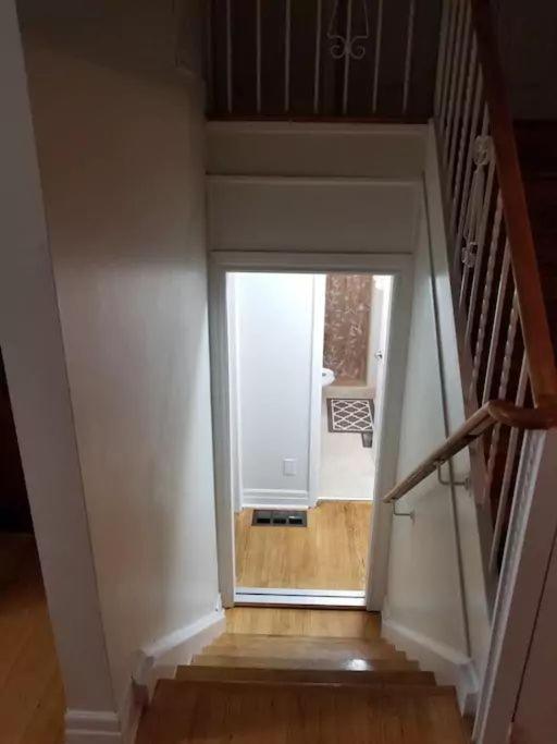 Private Rooms 5 Min Finch West Subway - York University Τορόντο Εξωτερικό φωτογραφία