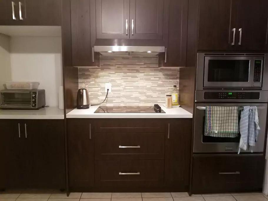 Private Rooms 5 Min Finch West Subway - York University Τορόντο Εξωτερικό φωτογραφία