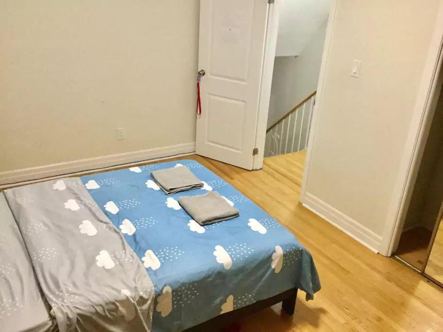 Private Rooms 5 Min Finch West Subway - York University Τορόντο Εξωτερικό φωτογραφία