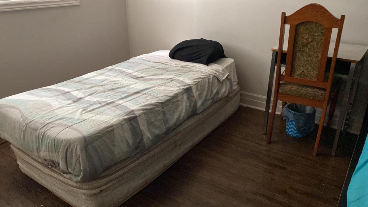 Private Rooms 5 Min Finch West Subway - York University Τορόντο Εξωτερικό φωτογραφία
