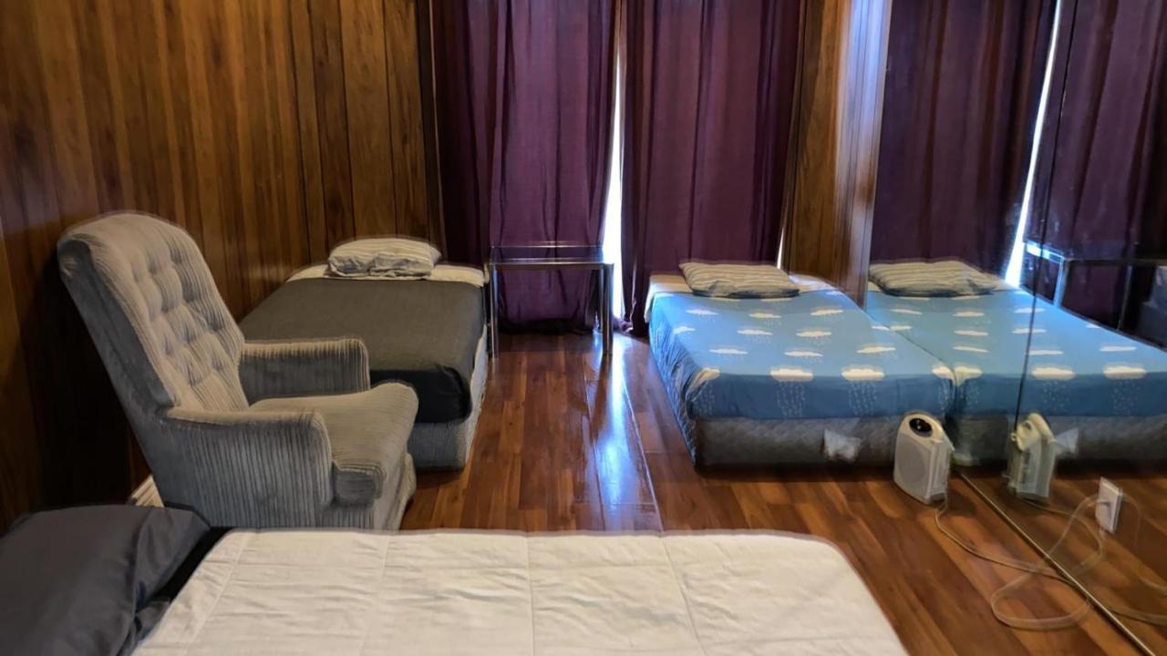Private Rooms 5 Min Finch West Subway - York University Τορόντο Εξωτερικό φωτογραφία